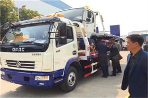 江夏区汽车道路救援拖车价格